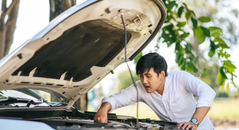 3 Kebiasaan Sepele yang Bisa Bikin Mesin Mobil Cepat Rusak